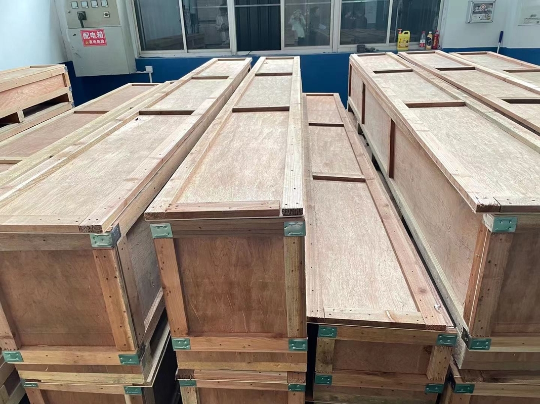 13 ফুট HVLS বড় ইন্ডাস্ট্রিয়াল সিলিং ফ্যান সঙ্গে 3 ফলক ছাদ ইনস্টলেশন 220V