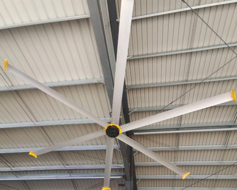 মেটাল ইন্ডাস্ট্রিয়াল সিলিং ফ্যান 12200m3/min Max Airflow IP55 মোটর সুরক্ষা গ্রেড 1200w পাওয়ার