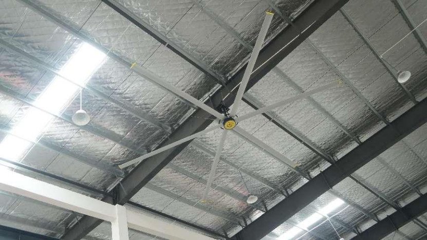 9.53m3/min 6pcs অ্যালোয় ইন্ডাস্ট্রিয়াল সিলিং ফ্যান 55r/min ঘূর্ণন গতি 3/380V/50HZ পাওয়ার