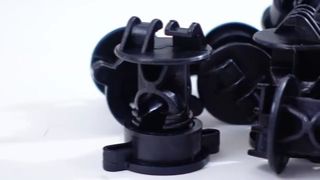 হেভি-ডিউটি ​​স্ন্যাপ-অন বৈদ্যুতিক বেড়া নিরোধক: শেষ পর্যন্ত নির্মিত!